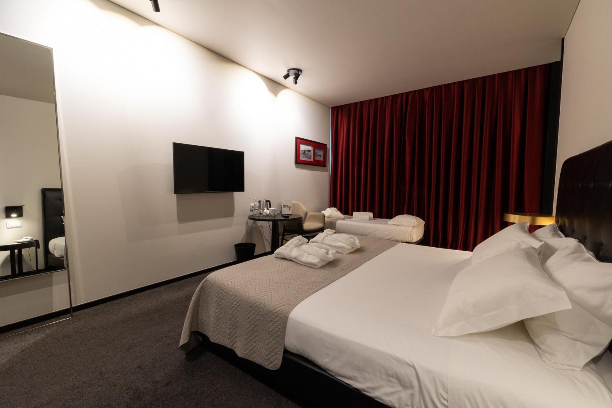 Double Room Romantic,1067890129:JPEG