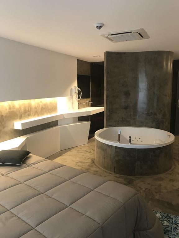 Deluxe Double Room with Spa Bath,464624322:JPEG